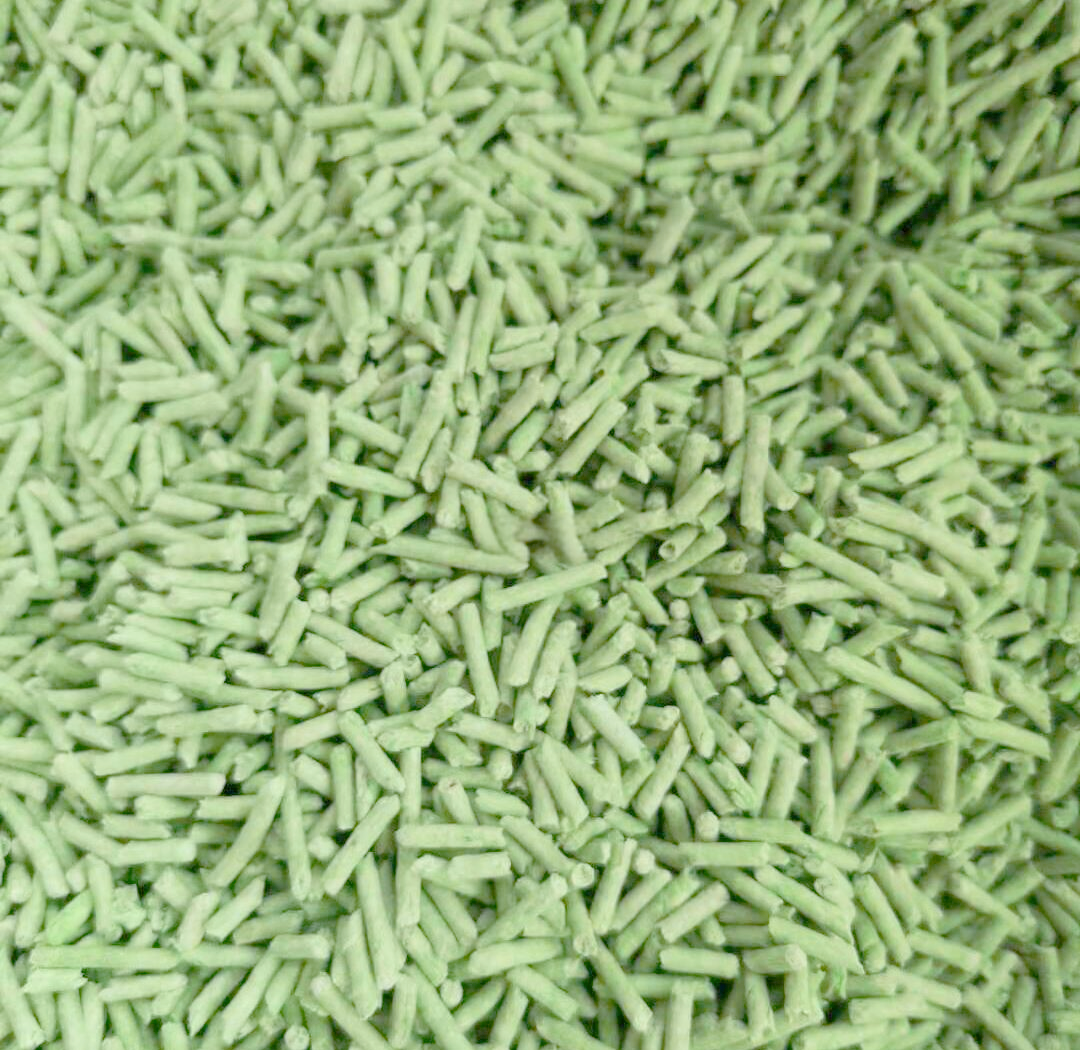 緑色の豆腐猫砂ペレット クローズアップ